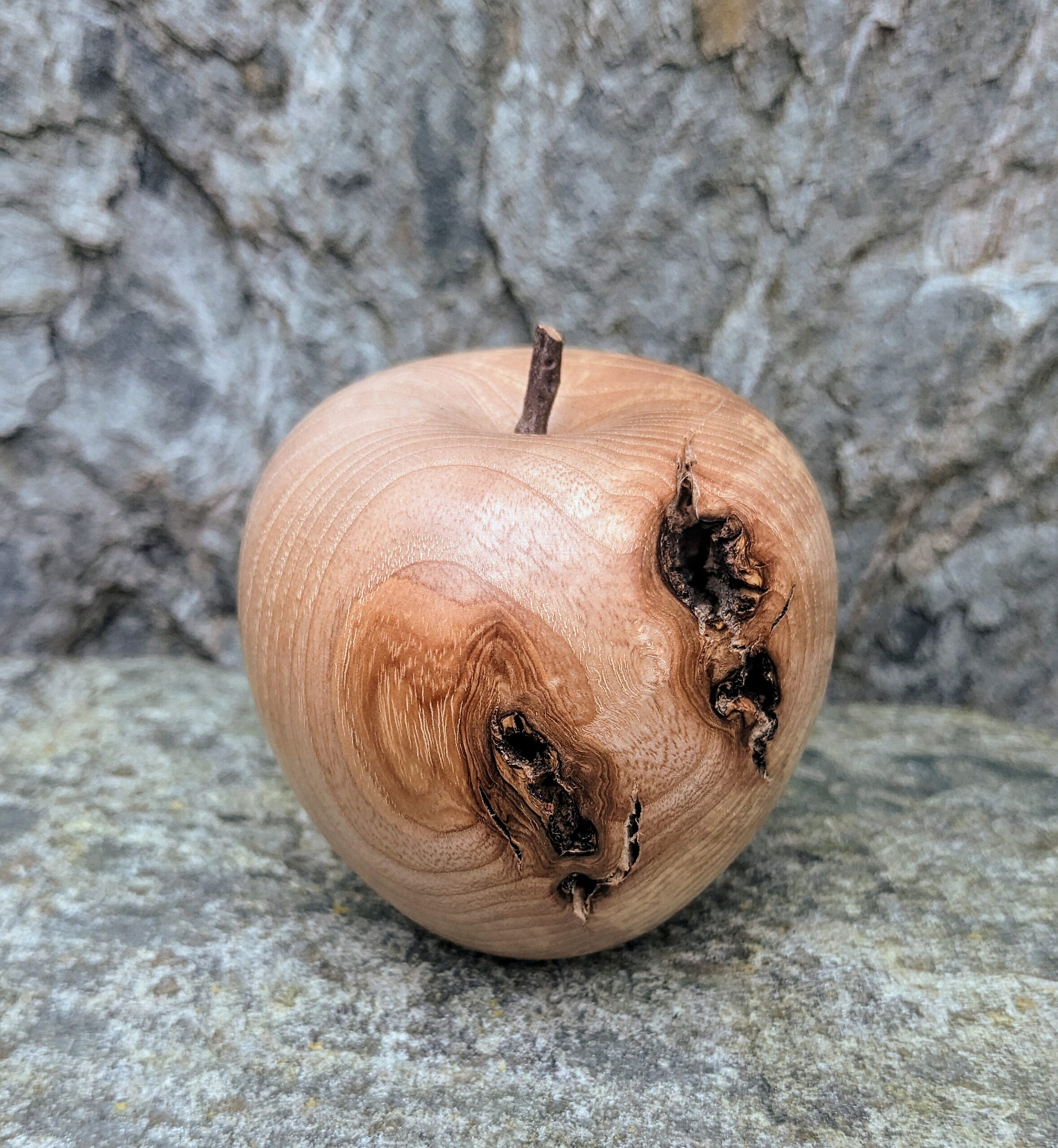 ash-apple