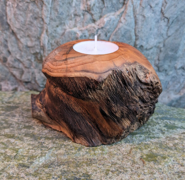 yew-tealight
