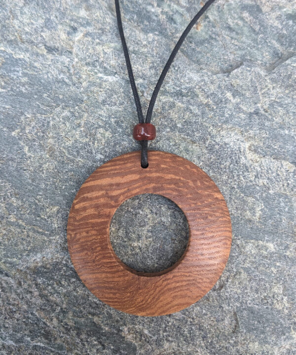 ash-pendant